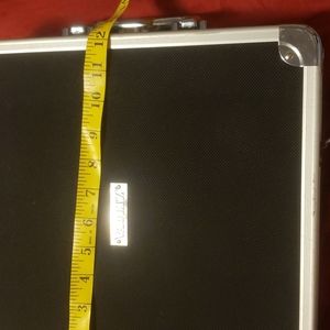 USED VAULTZ CARRYING CASE. Cigar Case
